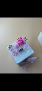 Bloom Cube