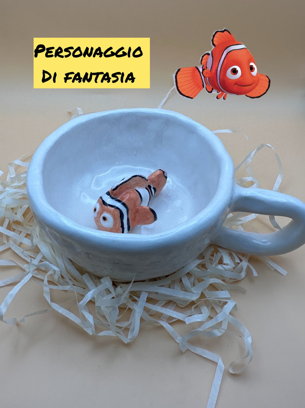 Tazza con personaggio interno
